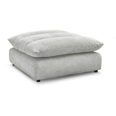 Taburet gri deschis cu tapiÈu009Berie din chenille Neil âu0080Bobochic Paris