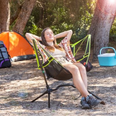 Scaun balansoar de camping Kamprock, InnovaGoods, 100 x 104 x 95.5 cm, max 150 kg, verde/negru